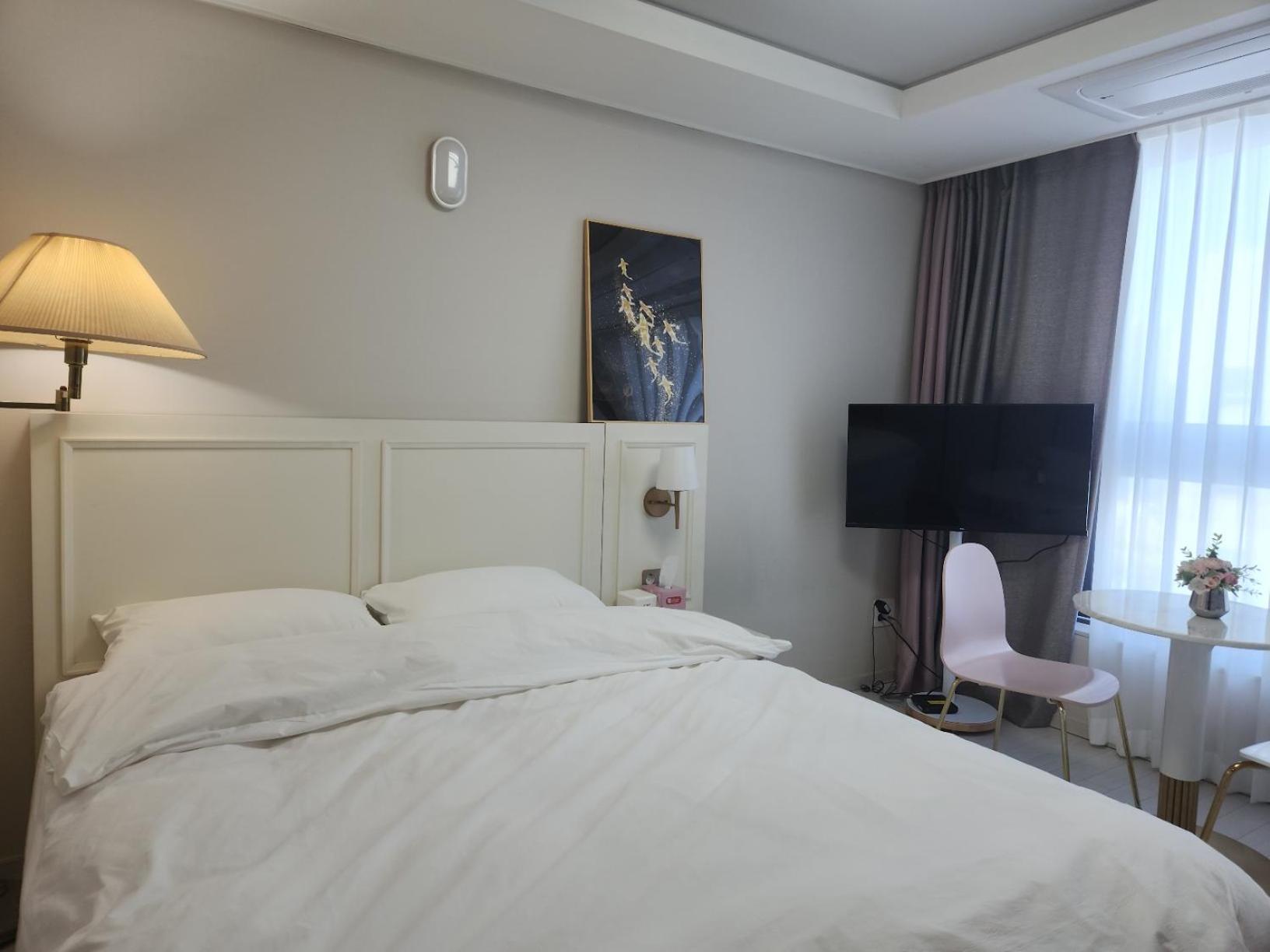 Daegu Star B&B Dsr Hotel Lily Guestroom Exterior photo