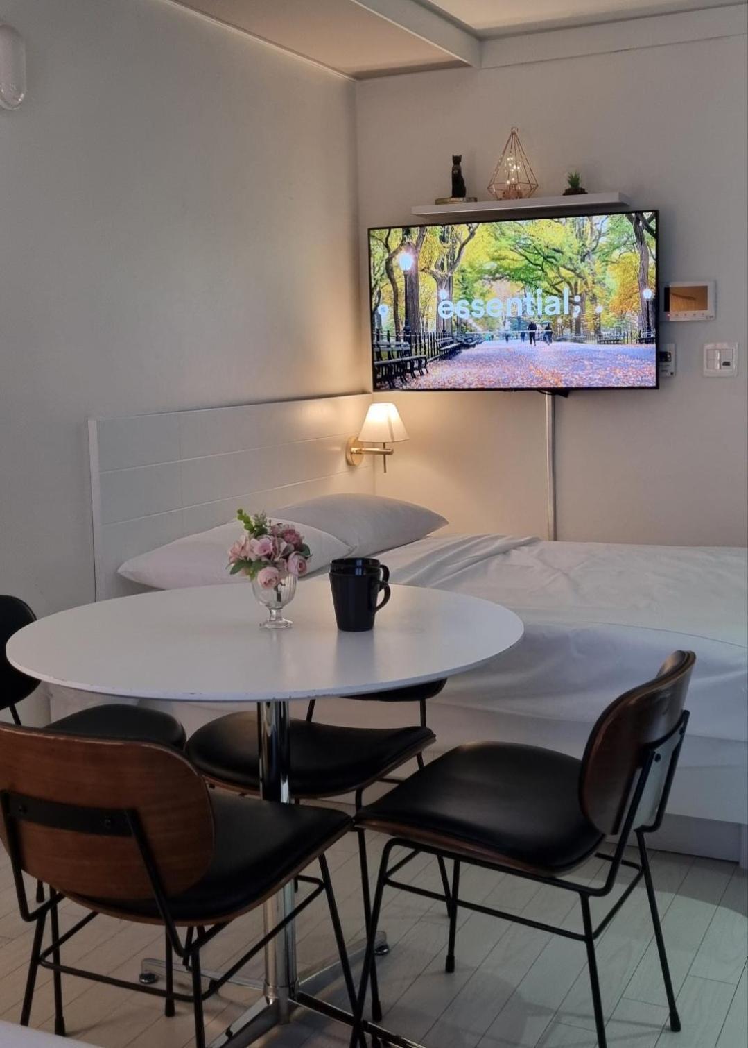 Daegu Star B&B Dsr Hotel Lily Guestroom Exterior photo