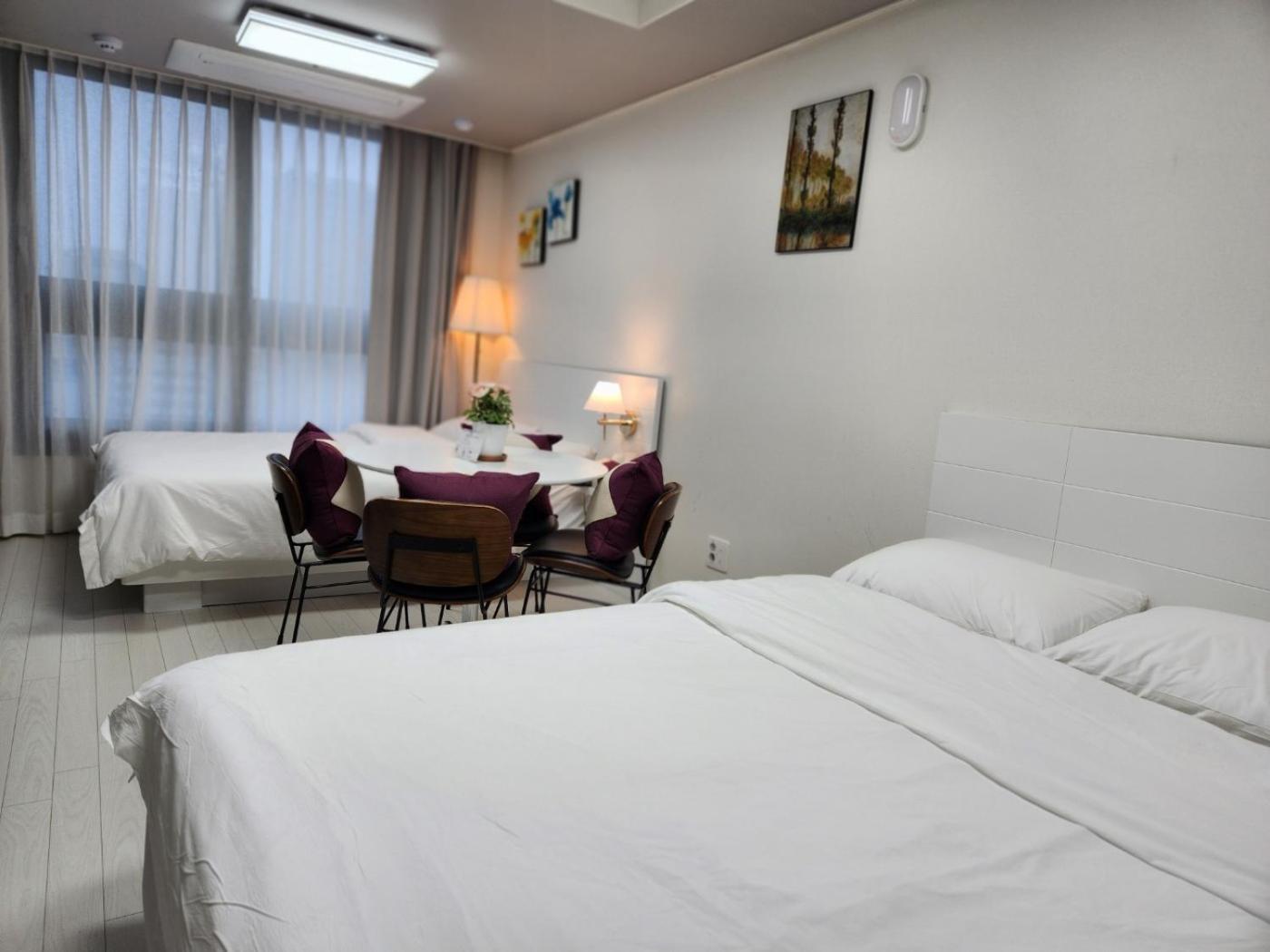Daegu Star B&B Dsr Hotel Lily Guestroom Exterior photo